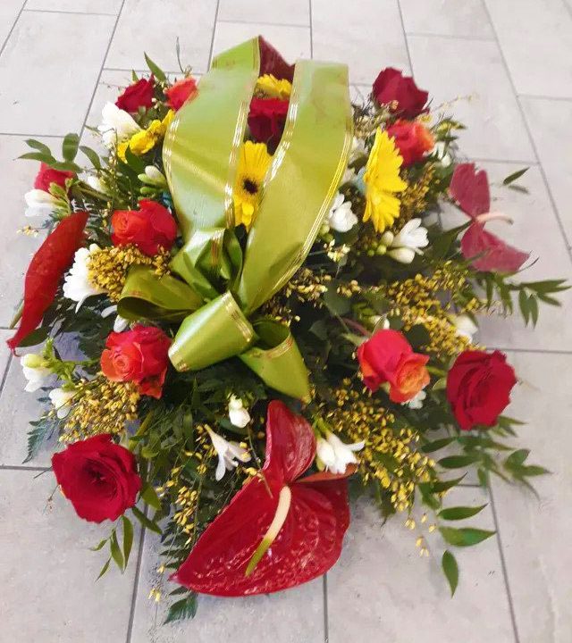 adobbi funebri, cuscino, rose rosse